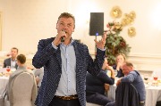 R25_5927.jpg