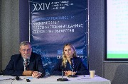 R25_6877.jpg