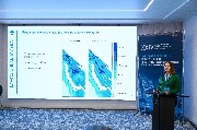 R25_6103.jpg